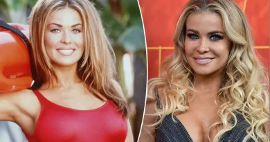 Carmen Elctra Carmen Electra calienta nuevamente a todos los usuarios de Internet con varias fotos subidas de too que público en instagram.