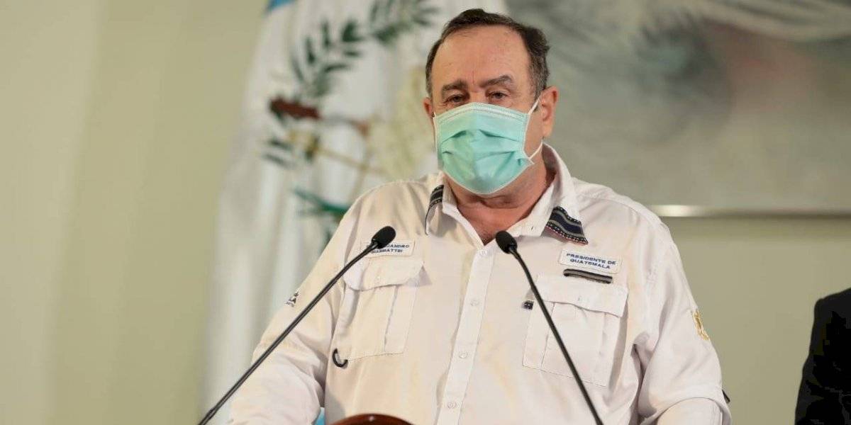 Alejandro Giammattei en conferencia de prensa sobre contagiados con el coronavirus