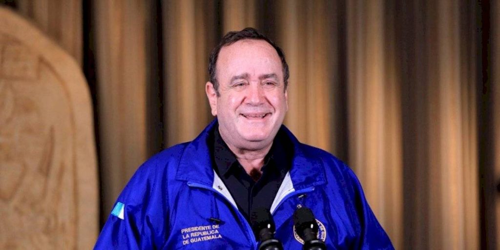 599 contagiados con coronavirus en Guatemala 1 Alejandro Giammattei expresando su felicidad ante la reduccion de contagios de coronavirus en Guatemala