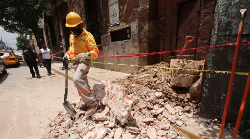 escena de destrucción tras el sismo en México el 23/06/2020