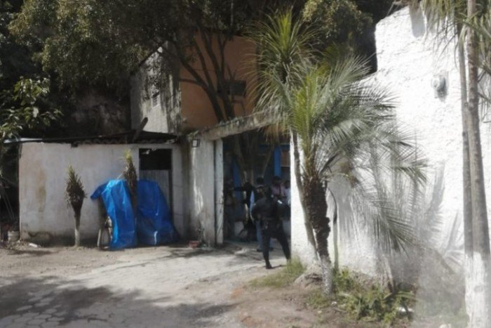 dos adolescentes rescatadas en un auto hotel de la prostitución