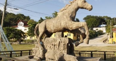 Caballo de piedra hecho en Guatemala conocido como el Caballo de Cortés
