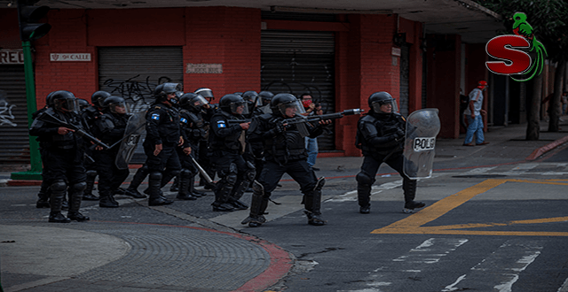 Agentes de la Policía Nacional Civil usan brutalidad policial en contra del pueblo de Guatemala