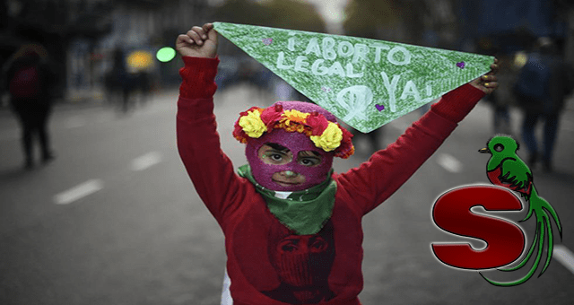 Feministas utilizan manifestación 5D para exigir aborto gratis 1 Feminazi manifestando y exigiendo aborto gratis.