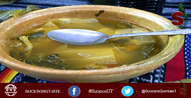 Receta de Tobik guatemalteco 1 Tobik guatemalteco El Tobik de Totonicapán es un delicioso caldo con varios vegetales que posee un sabor distintivo y único, no solo forma parte de la comida típica de Totonicapán si no que también es parte esencial de la gastronomía de Guatemala.