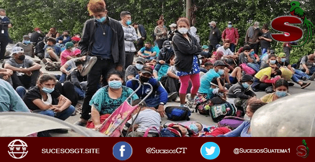 Caravana de Migrantes Hondureños intentando ingresar a Guatemala