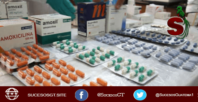 Fotografía con medicamento ilegales