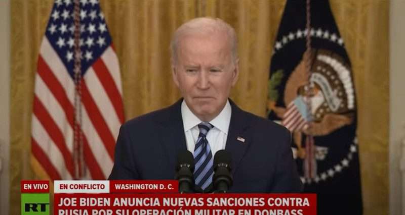 bieden cobardemente sanciona a rusia