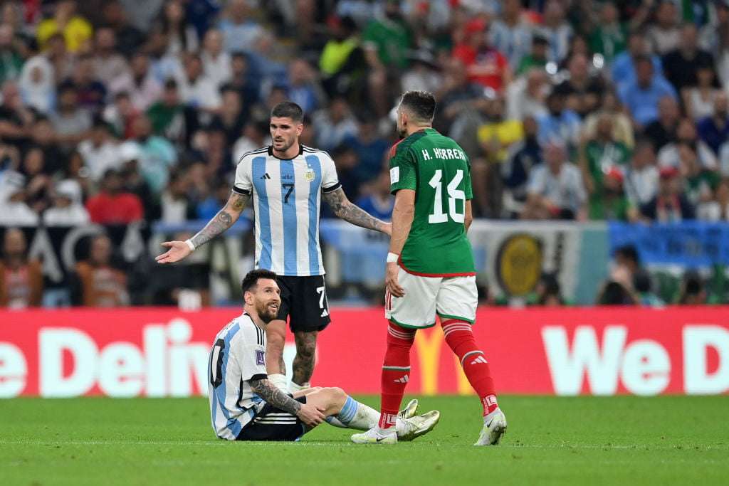 Argentina vs Mexico S3 Argentina vs México: De la mano de Lionel Messi, el cuadro argentino consigue la victoria ante la frustración de los mexicanos que nada pudieron hacer con su mal fútbol.