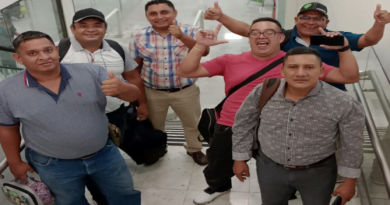 Morgan Express Guatemala Grupo de pilotos guatemaltecos arribando al Aeropuerto Internacional de la Ciudad de México.