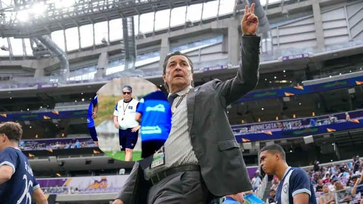 Luis fernando Tena técnico de Guatemala celebrando
