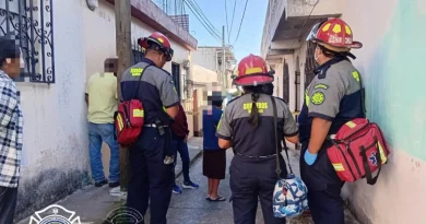 macabro hallazgo La Fiscalía Municipal de Mixco continúa con las investigaciones por la muerte de un adulto mayor cuyos restos fueron localizados dentro de su vivienda en la colonia El Milagro, zona 6 de Mixco.