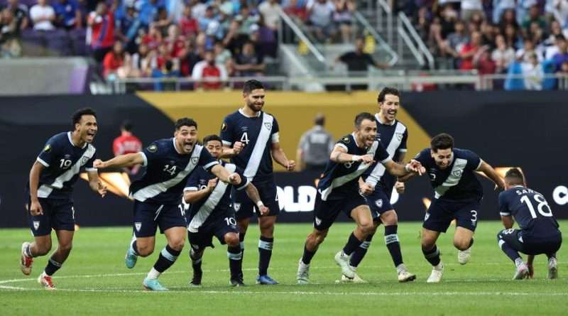 Guatemala vs El Salvador Este no es un partido cualquiera. Hoy juega la Selección de Guatemala. Millones de guatemaltecos depositan su fe en once jugadores que lucharán contra la historia, los pronósticos y la adversidad para hacer realidad el sueño de un país entero: llegar al Mundial 2026.