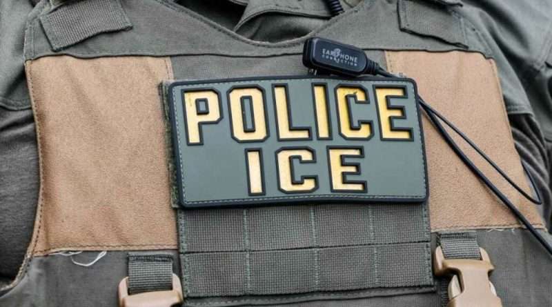 chaleco antibalas de las fuerzas de migración ICE