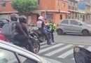 VIDEO: conductor invade paso peatonal y amedrenta a una agente de la PMT en zona 12 VIDEO: conductor invade paso peatonal y amedrenta a una agente de la PMT en zona 12