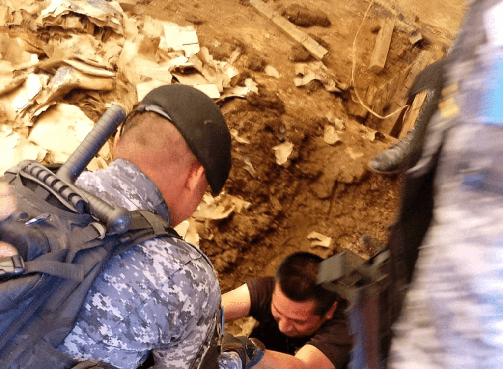 La impactante requisa en Pavón: túnel, 850 cervezas y celulares 5 requisa en Pavon b1 Una requisa en Pavón dejó al descubierto un túnel en construcción, bebidas alcohólicas, teléfonos celulares, presuntas drogas y cientos de objetos punzocortantes dentro de la Granja Modelo de Rehabilitación Pavón, en Fraijanes.